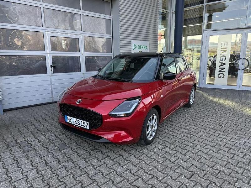 Gebraucht Suzuki Swift Comfort 83 PS (61 kW) 2025 Rot Kleinwagen