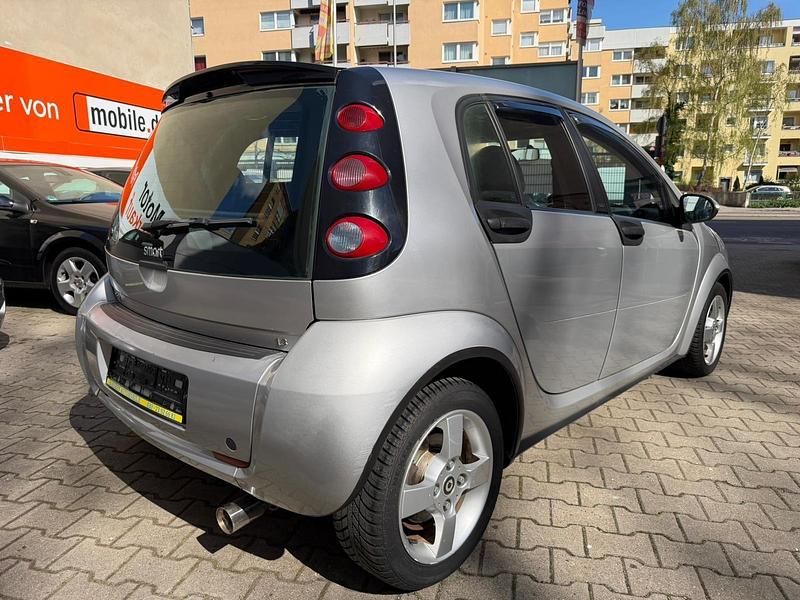 Usata Smart ForFour Basis 95 CV (69 kW) 2004 Argento Utilitaria