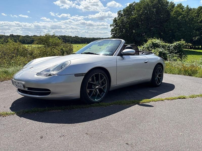 Gebraucht Porsche 911 Carrera Cabriolet 300 PS (220 kW) 2001 Silber Cabrio