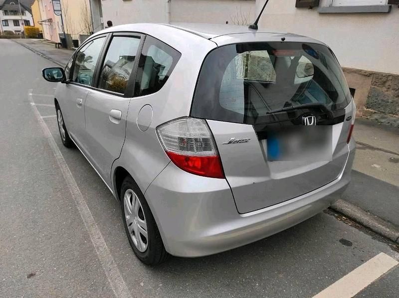 Gebraucht Honda Jazz 101 PS (74 kW) 2009 Silber Kleinwagen