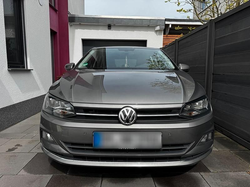 Gebraucht VW Polo Highline 95 PS (69 kW) 2018 Grau Kleinwagen