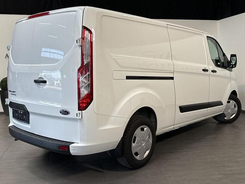 Gebraucht Ford Transit Custom 170 PS (125 kW) 2023 Frostweiã Van / Kleinbus