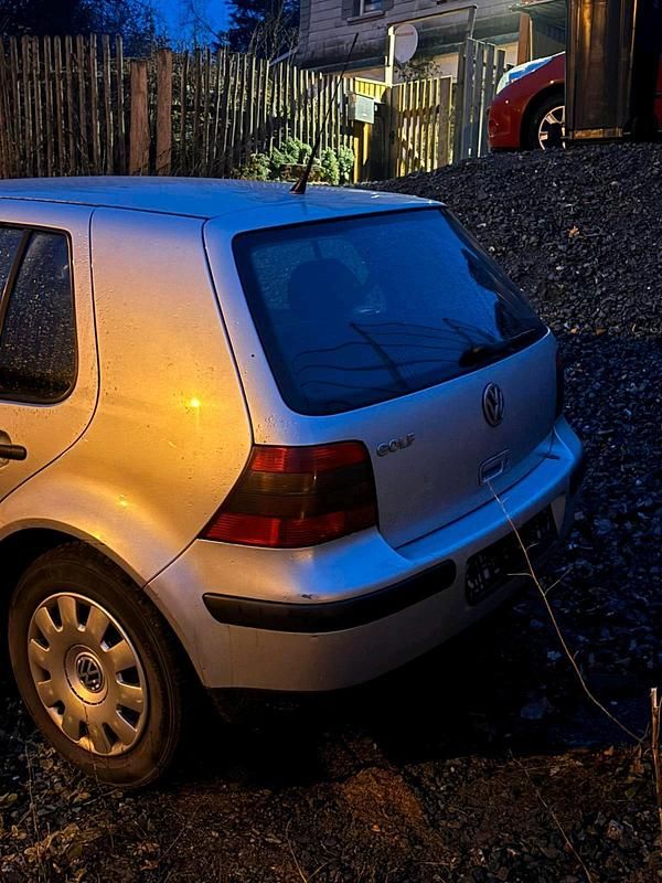 Gebraucht VW Golf 75 PS (55 kW) 2000 Silber Limousine