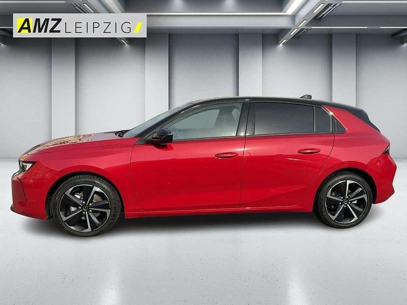 Gebraucht Opel Astra Elegance 110 PS (80 kW) 2023 Lackierung peperoncino red/typ Limousine