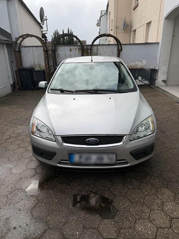 Gebraucht Ford Focus 145 PS (106 kW) 2006 Silber Kleinwagen