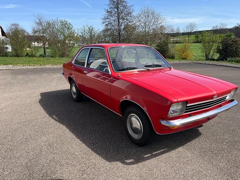 Rot Gebraucht 1974 Opel Kadett Limousine | 8.900 € - Bild 1/4