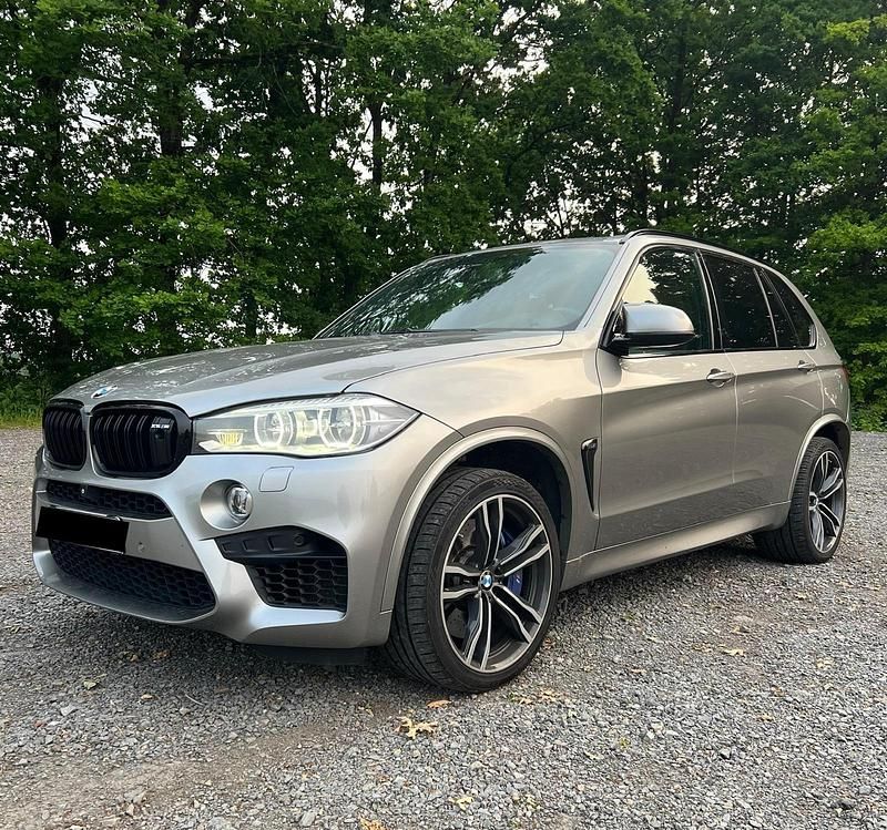 Grau Gebraucht 2015 BMW X5 M Shadowline SUV | 28.750 € (Guter Preis) - Bild 1/4