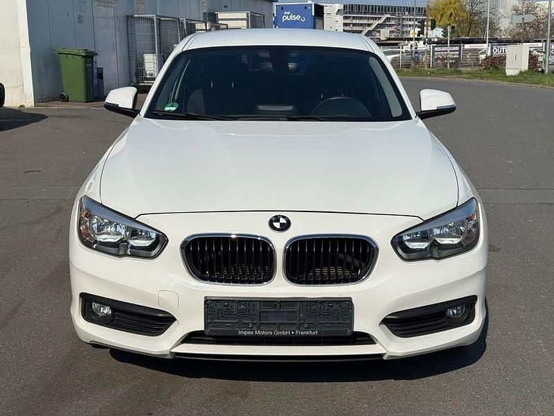 Gebraucht BMW 116 Advantage 109 PS (80 kW) 2015 Weiß Kleinwagen