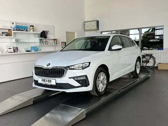 Neu Skoda Scala Selection 95 PS (69 kW) 2025 Andere farbe Kleinwagen