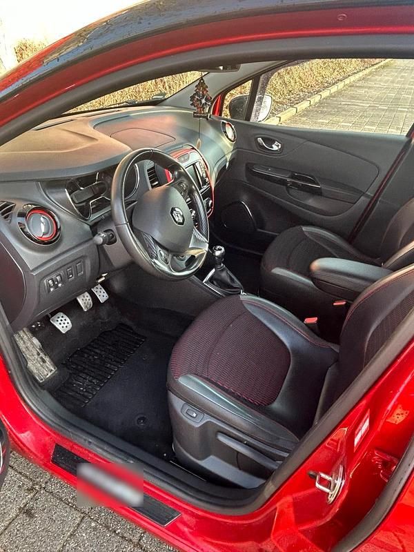 Gebraucht Renault Captur 90 PS (66 kW) 2017 Rot SUV