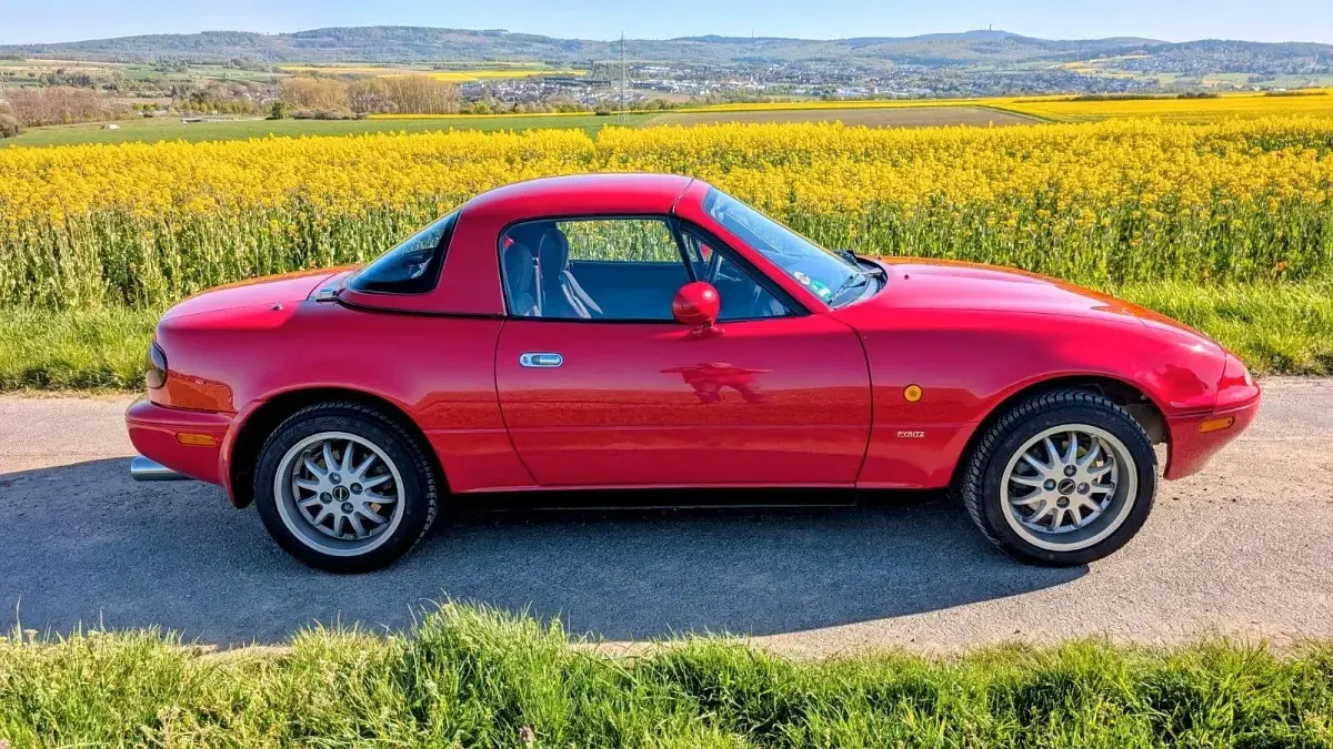 Gebraucht Mazda MX5 90 PS (66 kW) 1997 Rot Cabrio