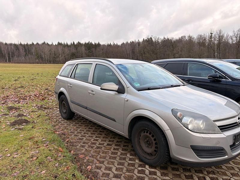 Gebraucht Opel Astra 106 PS (77 kW) 2004 Silber Limousine