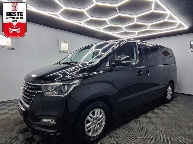 Schwarz Gebraucht 2019 Hyundai H-1 Trend Van / Kleinbus | 31.870 € (Fairer Preis) - Bild 1/4