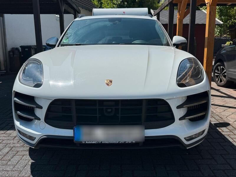 Weiß Gebraucht 2015 Porsche Macan Turbo SUV | 29.999 € (Teuer) - Bild 1/4