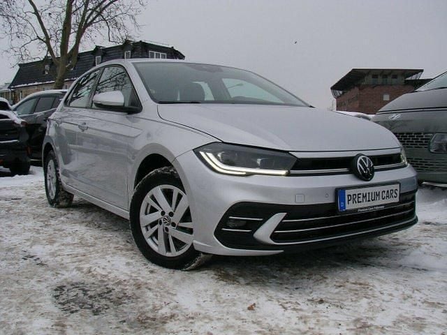 Silber metallic Gebraucht 2023 VW Polo Style Kleinwagen | 19.980 € (Guter Preis) - Bild 1/4