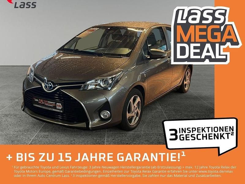 Grau Gebraucht 2016 Toyota Yaris Hybrid Edition-S Kleinwagen | 11.980 € (Fairer Preis) - Bild 1/4