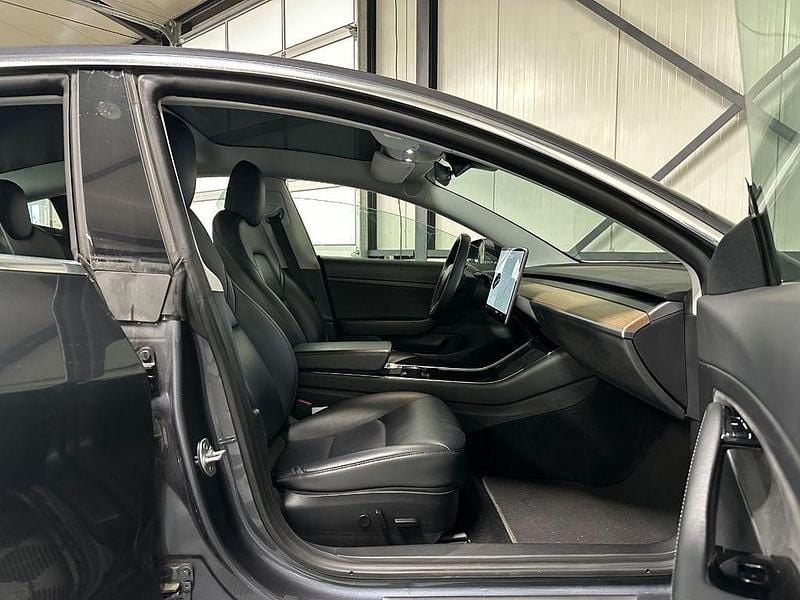 Gebraucht Tesla Model 3 Standard Range 175 kW (238 PS) 2020 Grau Limousine