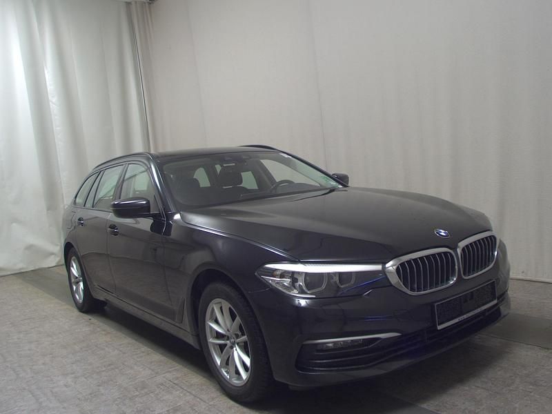 Gebraucht BMW 520 190 PS (139 kW) 2019 Schwarz Kombi