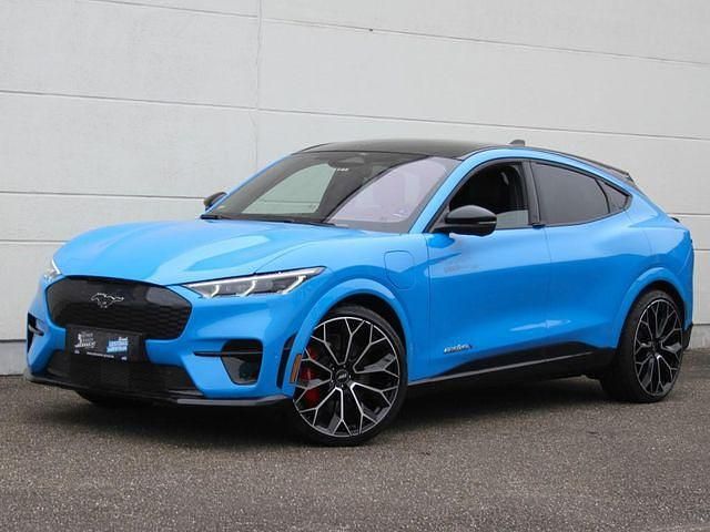 Blau Gebraucht 2022 Ford Mustang Mach-E GT SUV | 53.755 € - Bild 1/4