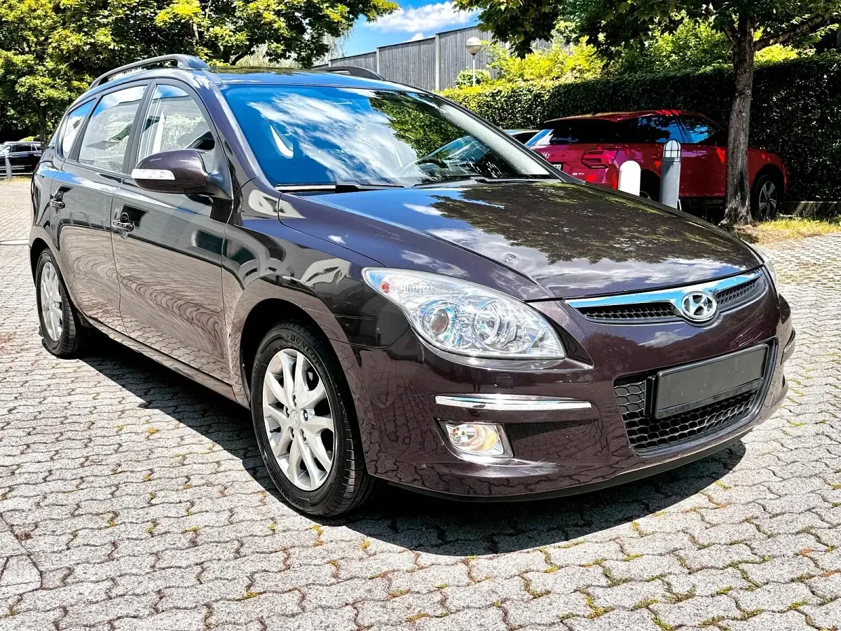 Gebraucht Hyundai i30 116 PS (85 kW) 2010 Braun Kombi