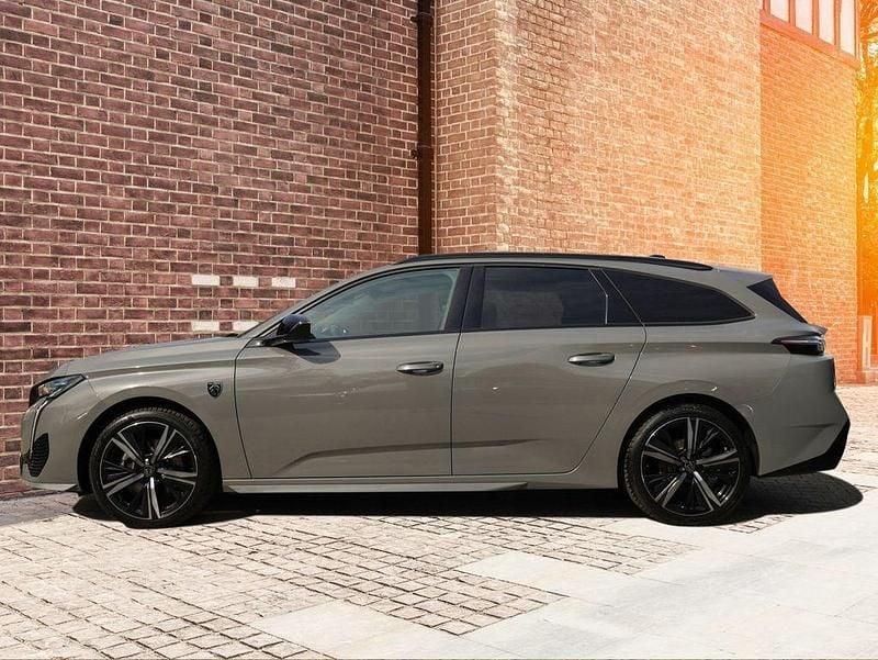 Gebraucht Peugeot 308 SW GT 131 PS (96 kW) 2023 Grau Kombi