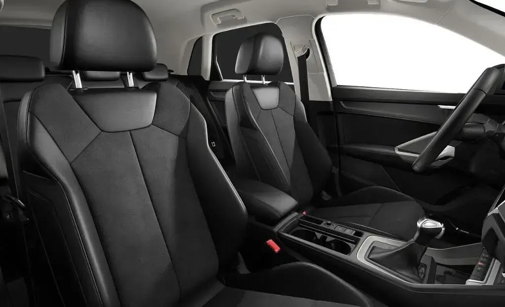 Gebraucht Audi Q3 Advanced Plus 150 PS (110 kW) 2025 Navarrablau SUV