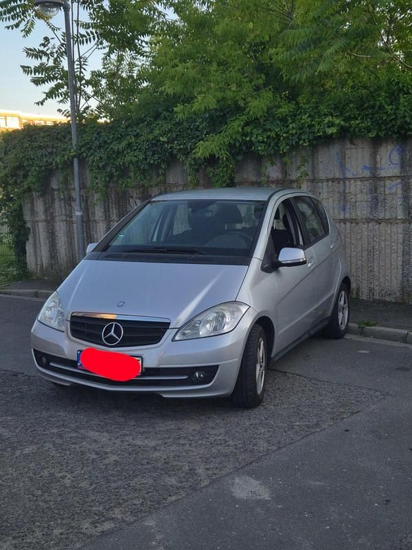 Gebraucht Mercedes A160 102 PS (75 kW) 2010 Silber Kombi