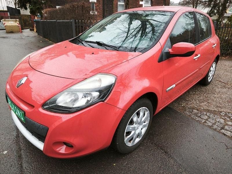 Gebraucht Renault Clio III Dynamique 101 PS (74 kW) 2011 Rot Limousine