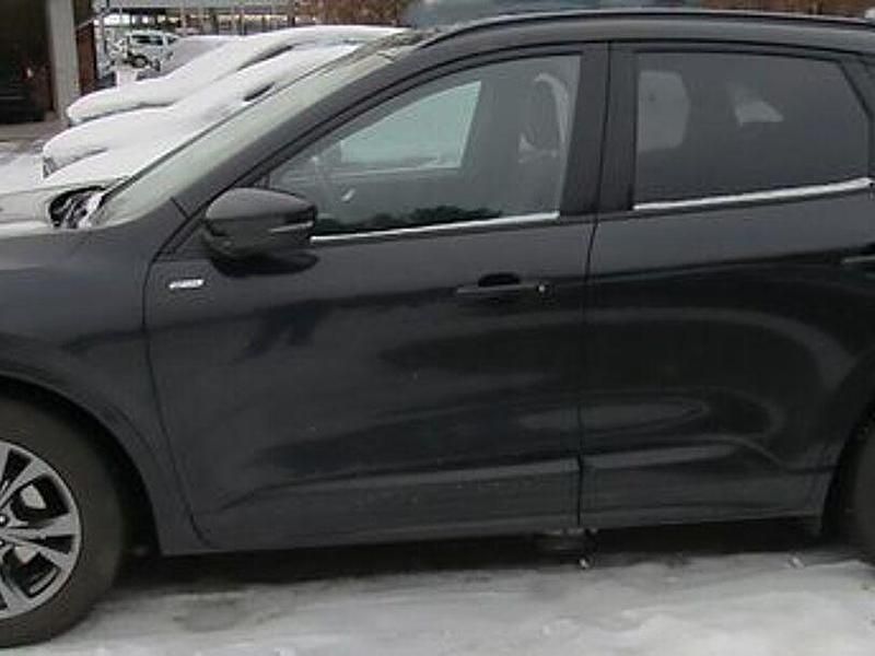 Gebraucht Ford Kuga ST-Line X 150 PS (110 kW) 2024 Schwarz SUV