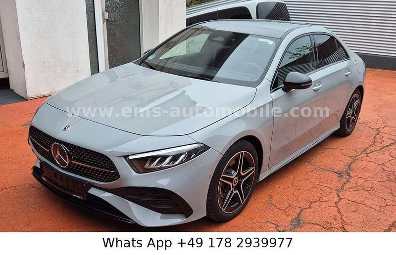 Grau Neu 2025 Mercedes A200 Edition Limousine | 35.500 € (Guter Preis) - Bild 1/4