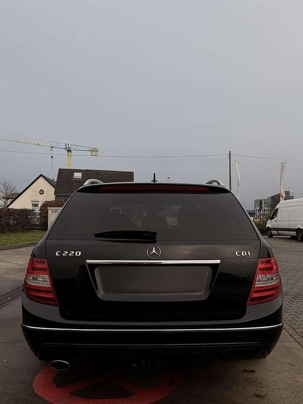 Gebraucht Mercedes C220 Elegance 170 PS (125 kW) 2012 Kombi
