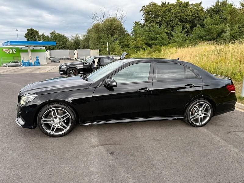 Gebraucht Mercedes E350 AMG line 306 PS (225 kW) 2013 Schwarz Limousine