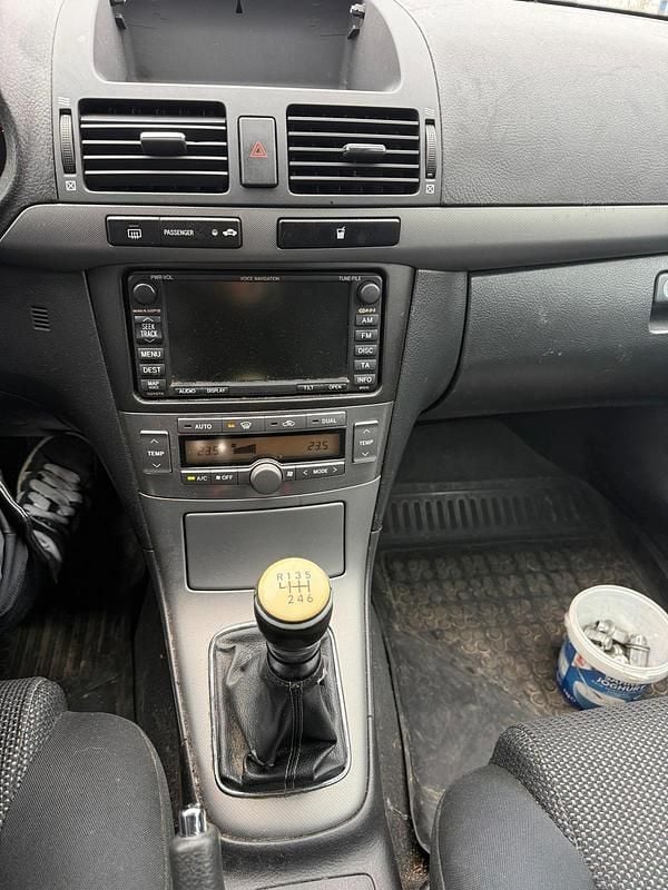 Gebraucht Toyota Avensis 177 PS (130 kW) 2008 Grau Kombi