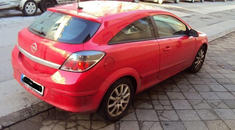 Gebraucht Opel Astra GTC 116 PS (85 kW) 2008 Rot Coupé