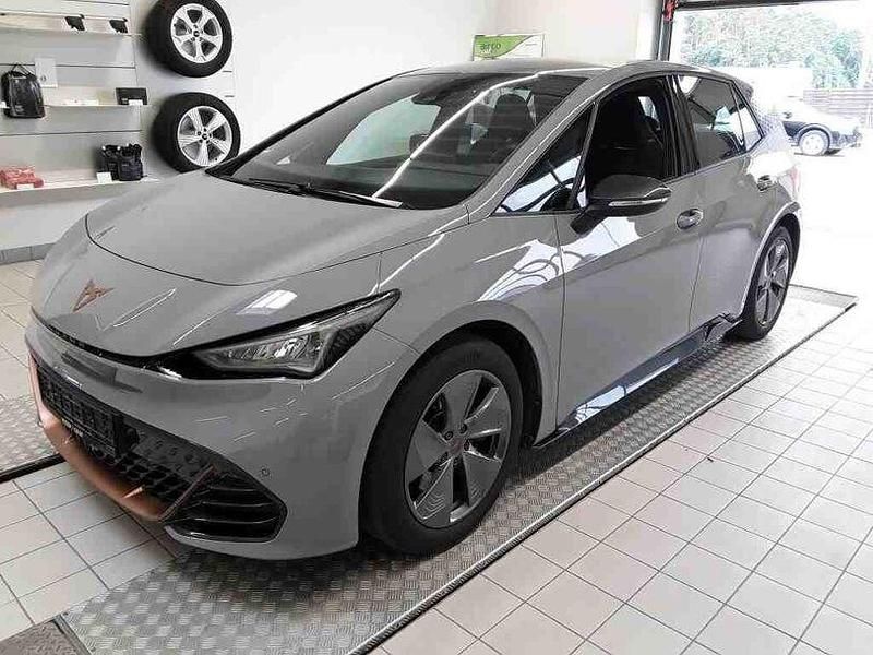 Vaporgrau Gebraucht 2023 Cupra Born Kleinwagen | 23.899 € (Guter Preis) - Bild 1/2