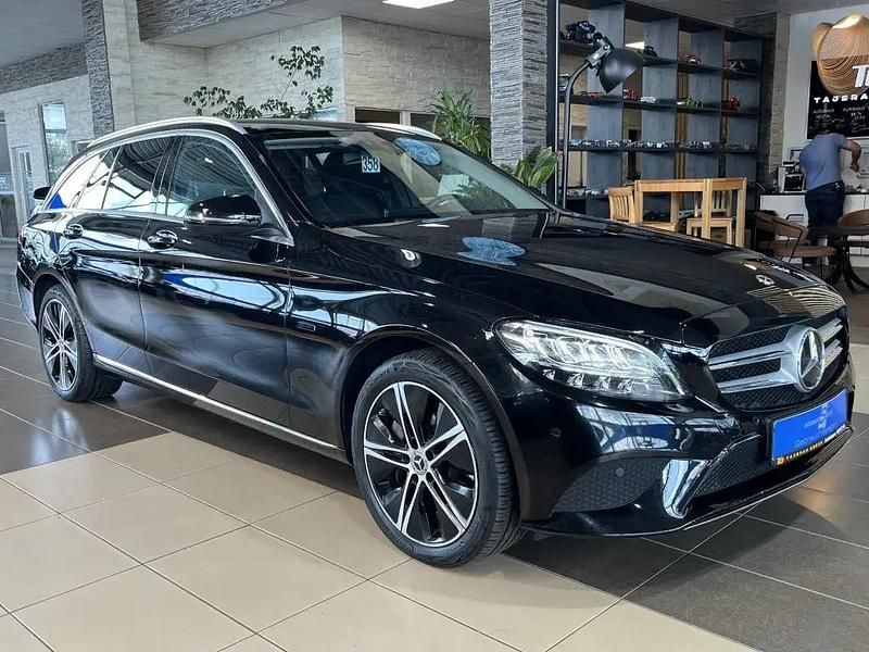 Schwarz schwarz unilack Gebraucht 2021 Mercedes C300e Avantgarde Kombi | 20.740 € (Superpreis) - Bild 1/4
