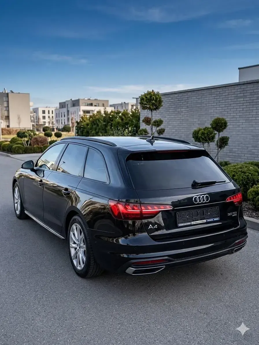Gebraucht Audi A4 136 PS (100 kW) 2022 Schwarz Kombi
