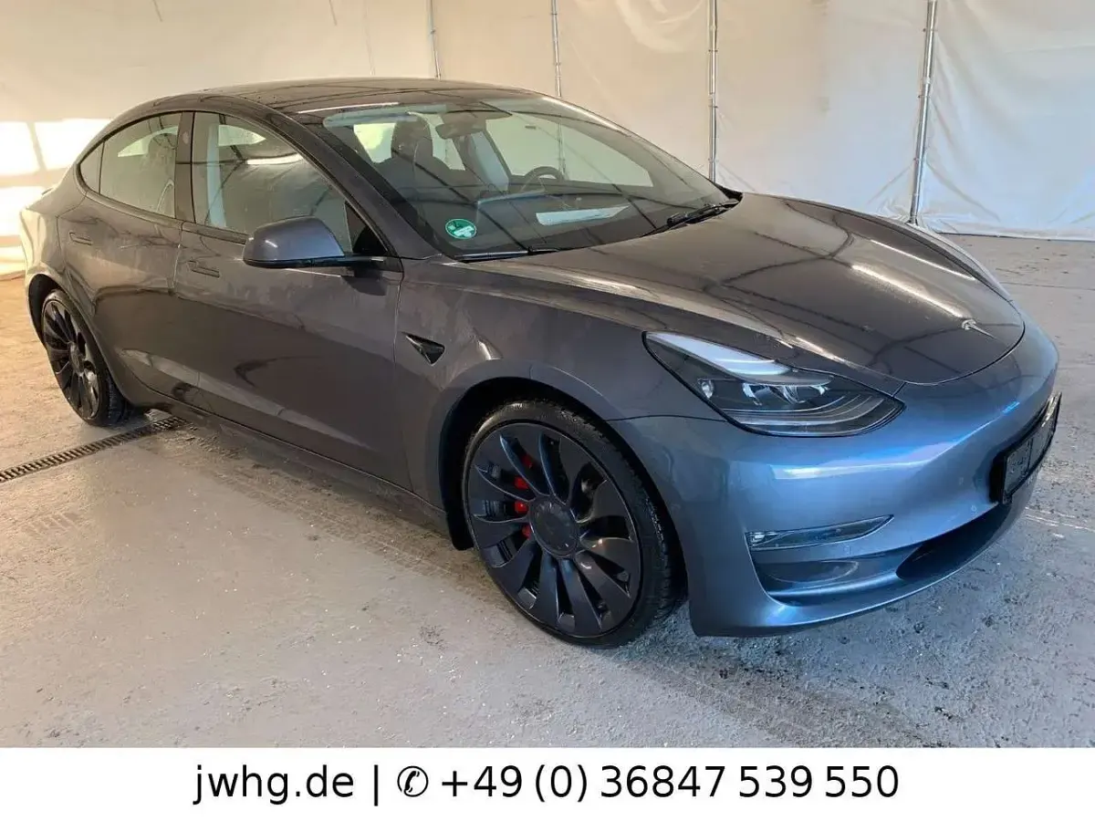 Gebraucht Tesla Model 3 Performance 461 kW (627 PS) 2022 Grey metallic (metallic) Limousine