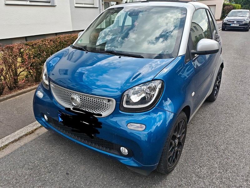 Blau Gebraucht 2016 Smart ForTwo Cabrio Passion Cabrio | 12.200 € (Superpreis) - Bild 1/4
