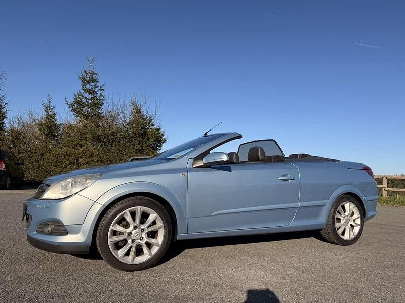 Gebraucht Opel Astra Cabriolet Cosmo 140 PS (102 kW) 2007 Aeroblau mi2 Cabrio