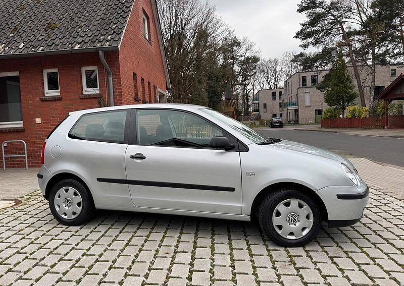 Gebraucht VW Polo 75 PS (55 kW) 2003 Silber Kleinwagen