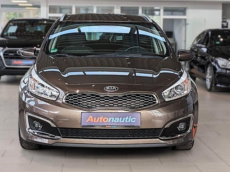 Gebraucht Kia Ceed Sportswagon 135 PS (99 kW) 2018 Braun Kombi