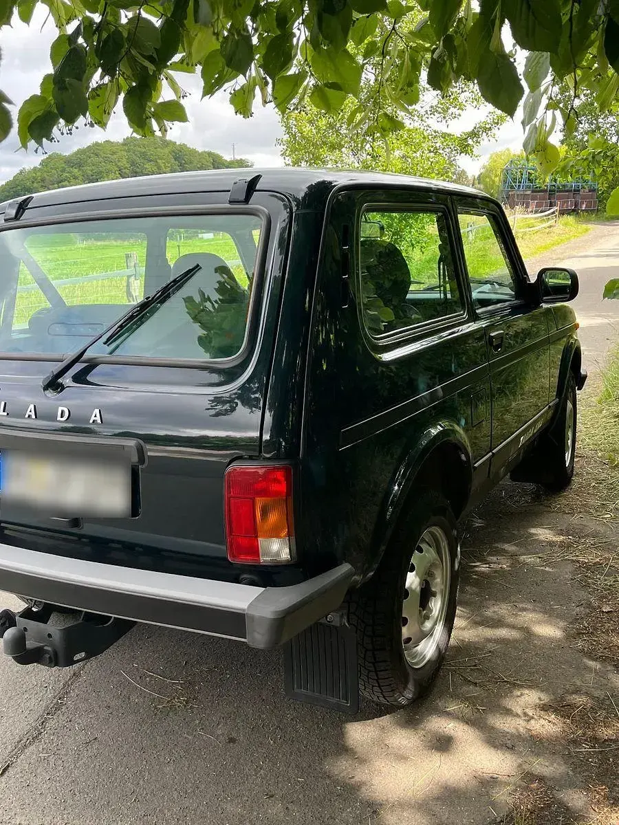 Gebraucht Lada Taiga 83 PS (61 kW) 2018 Grün SUV