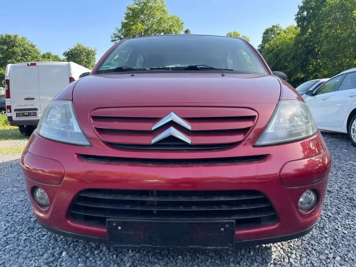 Gebraucht Citroën C3 Comfort 68 PS (50 kW) 2008 Farbe luziferrot/metalliclack Kleinwagen