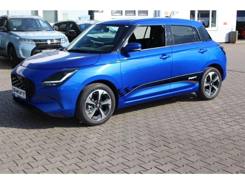 Blau Gebraucht 2025 Suzuki Swift Comfort+ Kleinwagen | 20.990 € (Teuer) - Bild 1/3