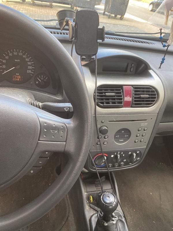 Gebraucht Opel Corsa 70 PS (51 kW) 2001 Schwarz Kleinwagen