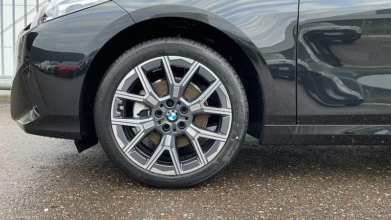 Gebraucht BMW 120 Efficient Dynamics 170 PS (125 kW) 2025 Saphirschwarz metallic Kleinwagen