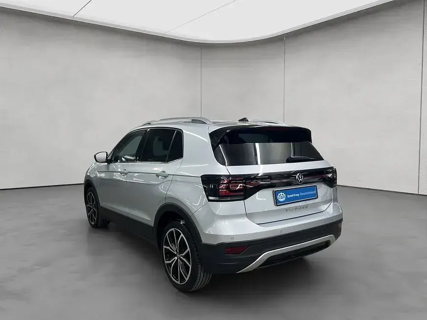 Usado VW T-Cross Style 110 CV (80 kW) 2022 Plateado SUV