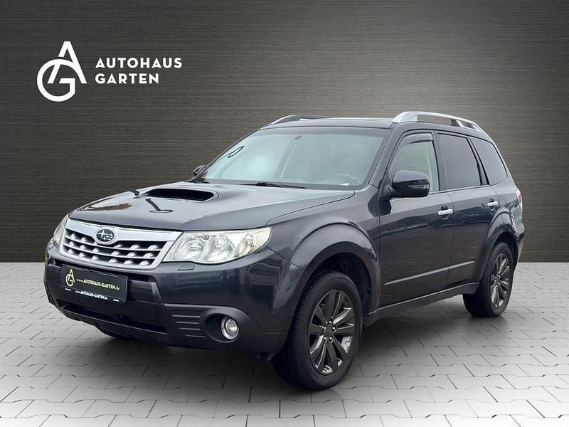 Grau Gebraucht 2013 Subaru Forester SUV | 4.950 € (Superpreis) - Bild 1/3