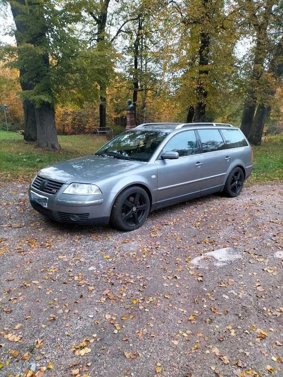 Gebraucht VW Passat Highline 196 PS (144 kW) 2003 Grau Kombi